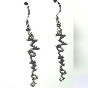 Beautiful cursive mama earrings for women